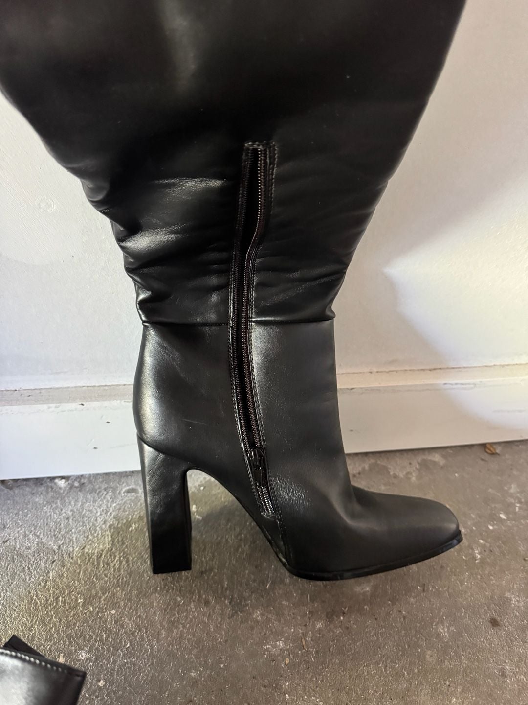 Black Leather Square Toe Over-the-Knee Boots Women’s Size 9 New 5