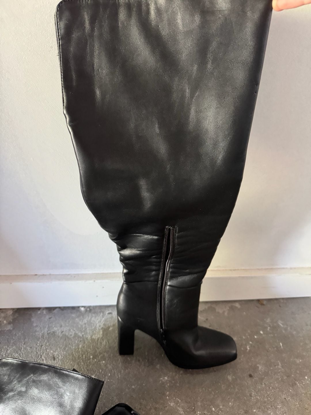 Black Leather Square Toe Over-the-Knee Boots Women’s Size 9 New 6