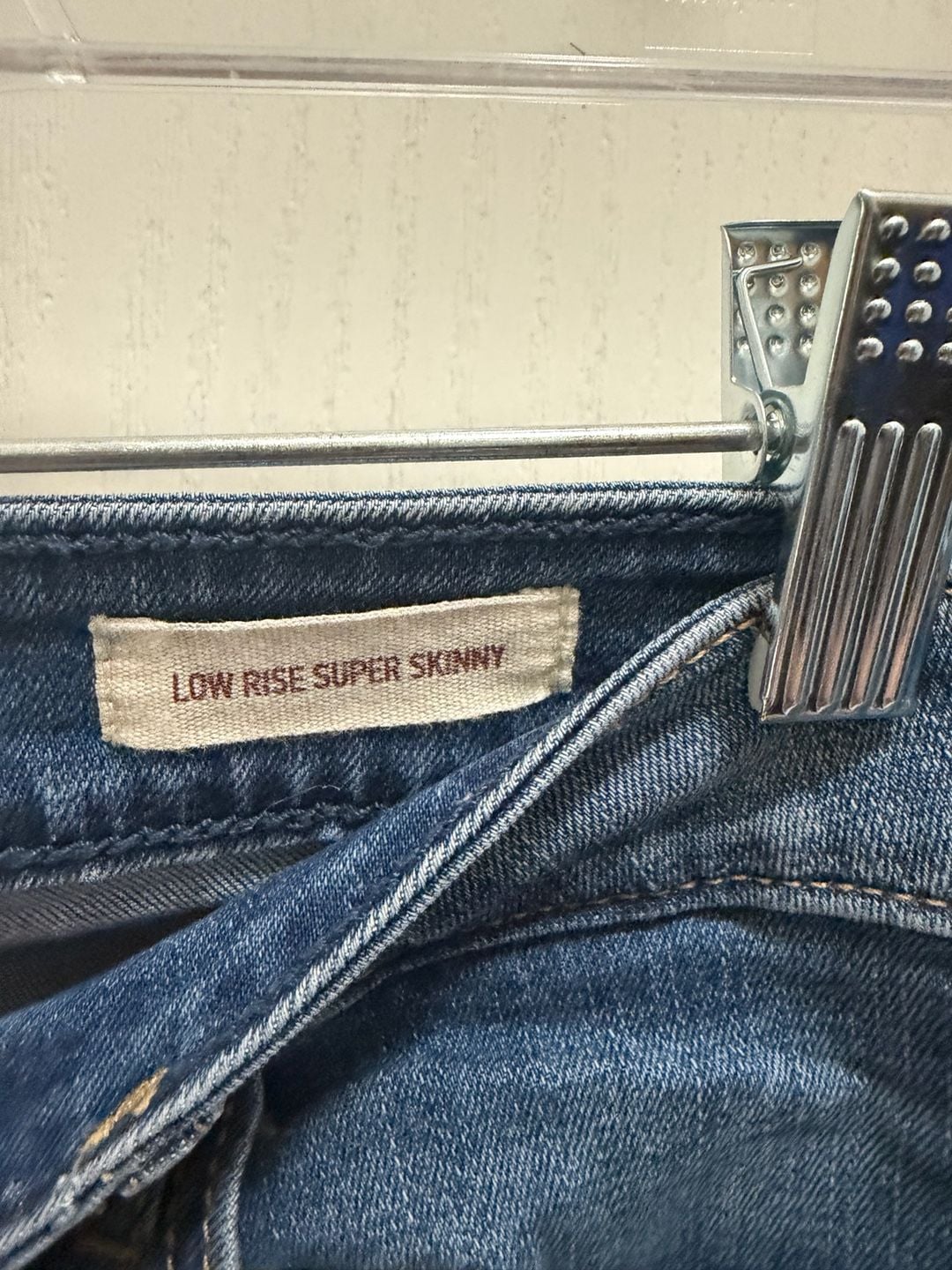 Low Rise Super Skinny Distressed Jeans Size 7R W28 L30 5