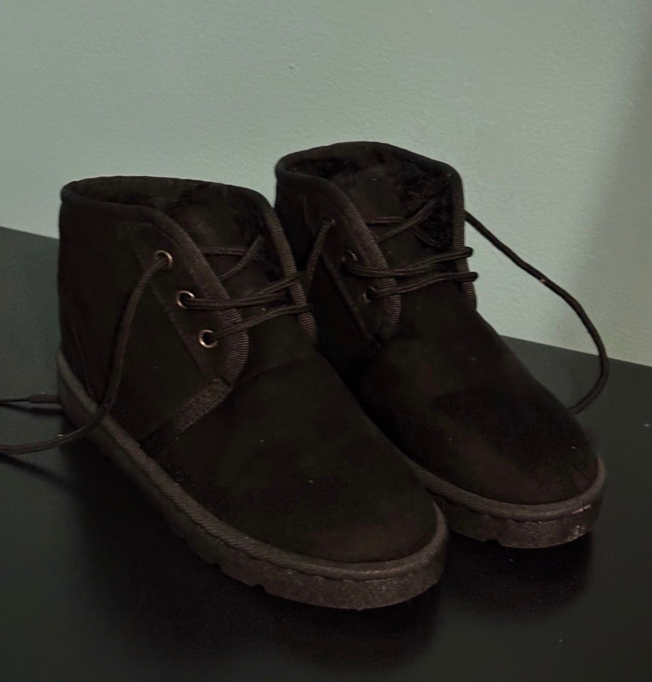 UGG Neumel Black Suede Lace-Up Chukka Boots size 5 2
