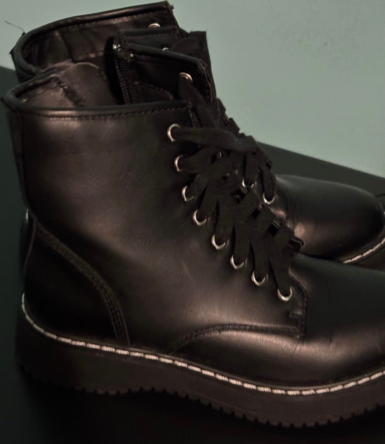 Madden Girl Kurrt Black Lace-Up Combat Boots Size 5M 3