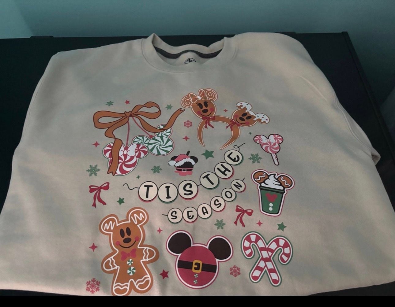 Athletic Works Disney Christmas Gingerbread Treats Graphic Sweatshirt Size S 1