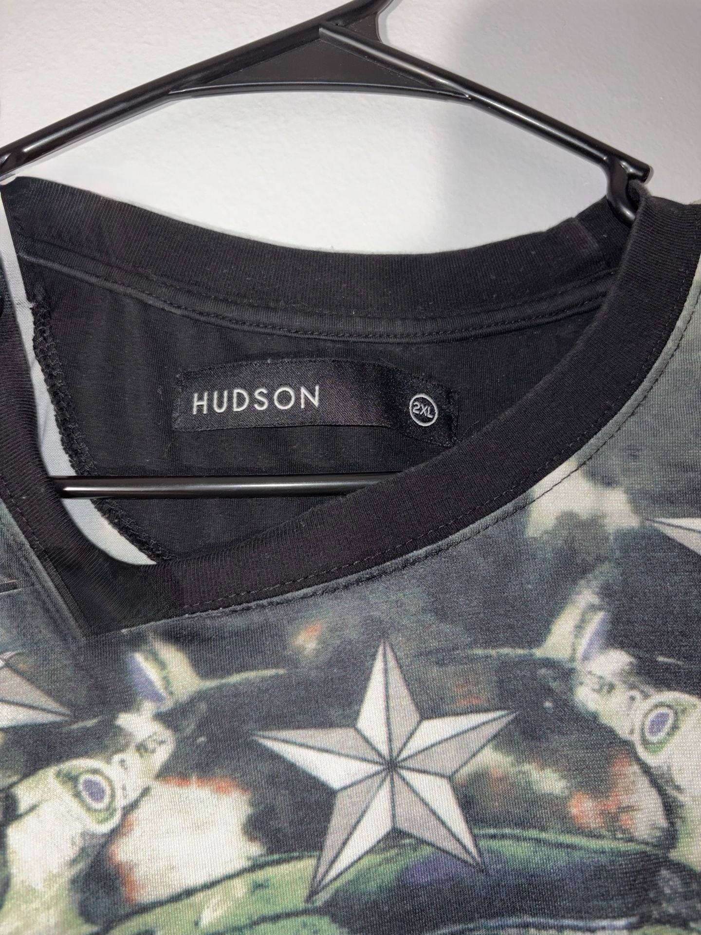 Hudson NYC Men's Graphic T-Shirt with Zipper Faux Leather Sleeves Size 2XL 4