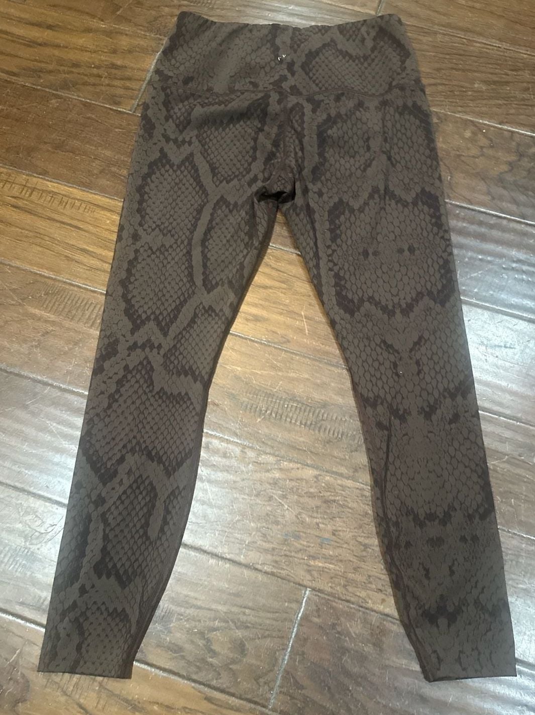 Varley Luna High-Rise Leggings in Burnt Snake, Size M 3