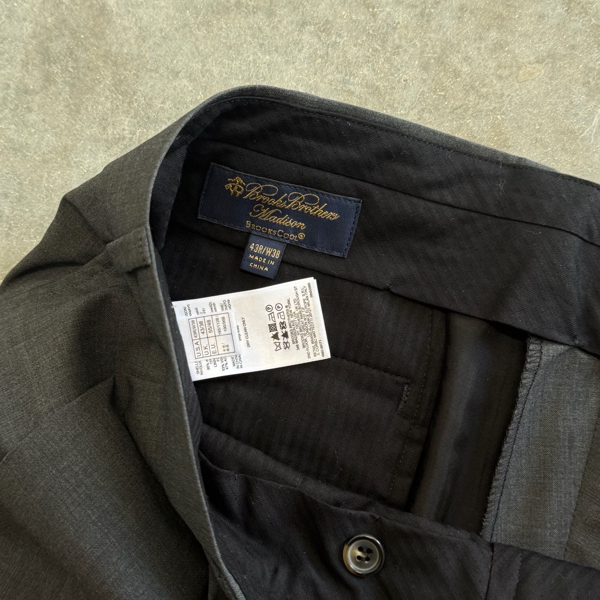 Brooks Brothers Madison BrooksCool Grey Suit Two Piece Size 43R W38 9