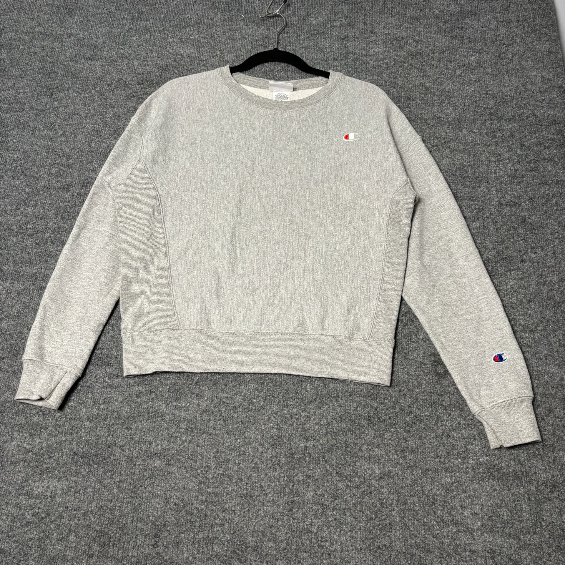 Champion Crewneck Sweatshirt Womens Medium
Heather Gray Reverse Weave Pullover. 2