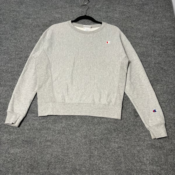 Champion Crewneck Sweatshirt Womens Medium
Heather Gray Reverse Weave Pullover.
