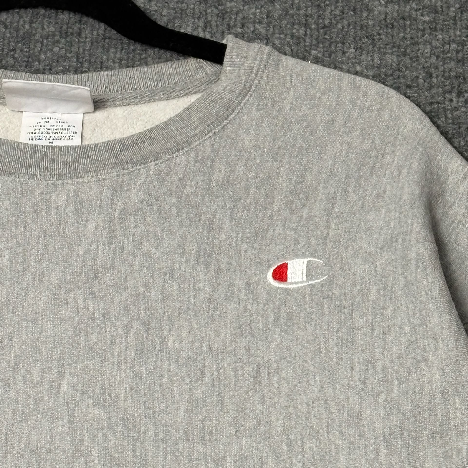 Champion Crewneck Sweatshirt Womens Medium
Heather Gray Reverse Weave Pullover. 7