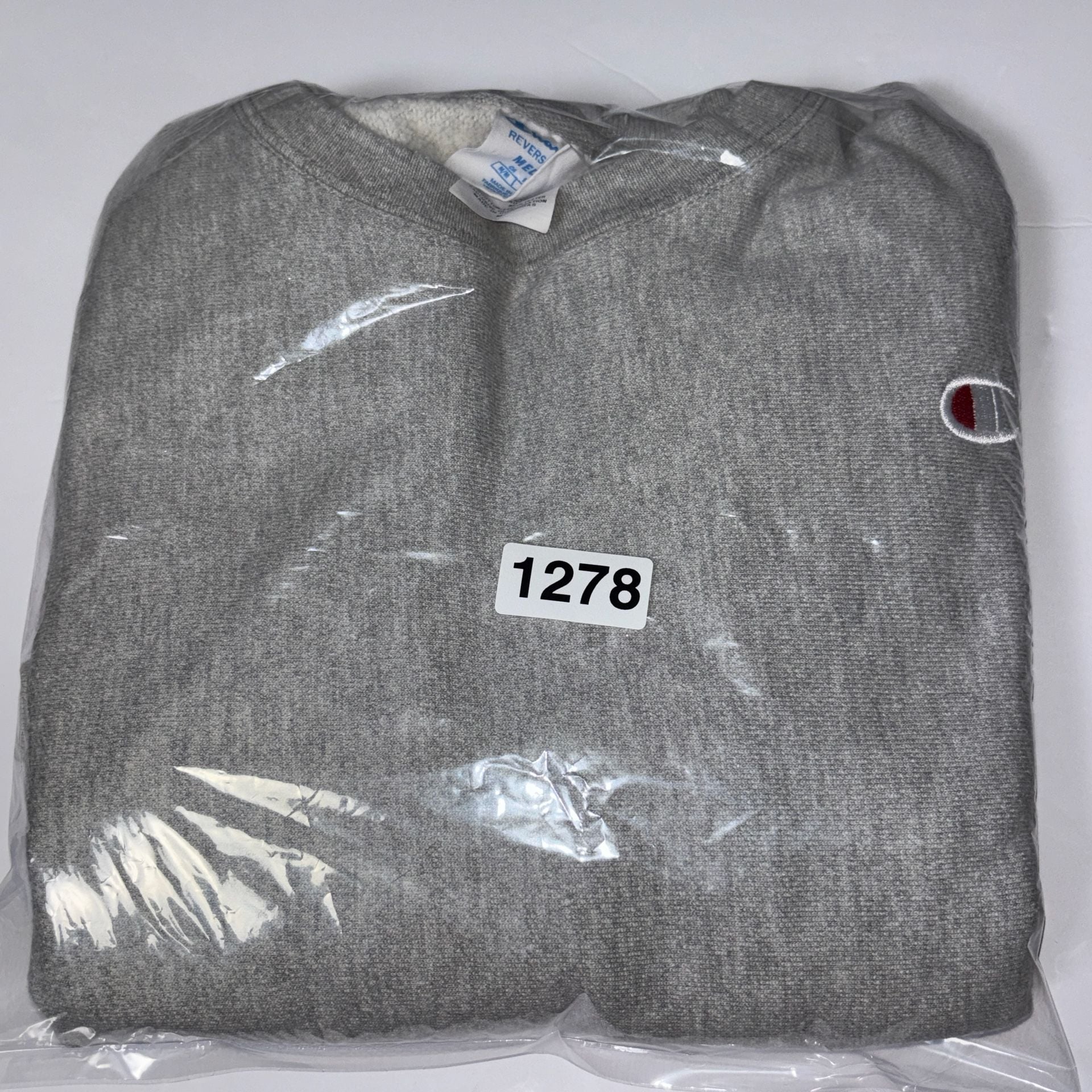 Champion Crewneck Sweatshirt Womens Medium
Heather Gray Reverse Weave Pullover. 17