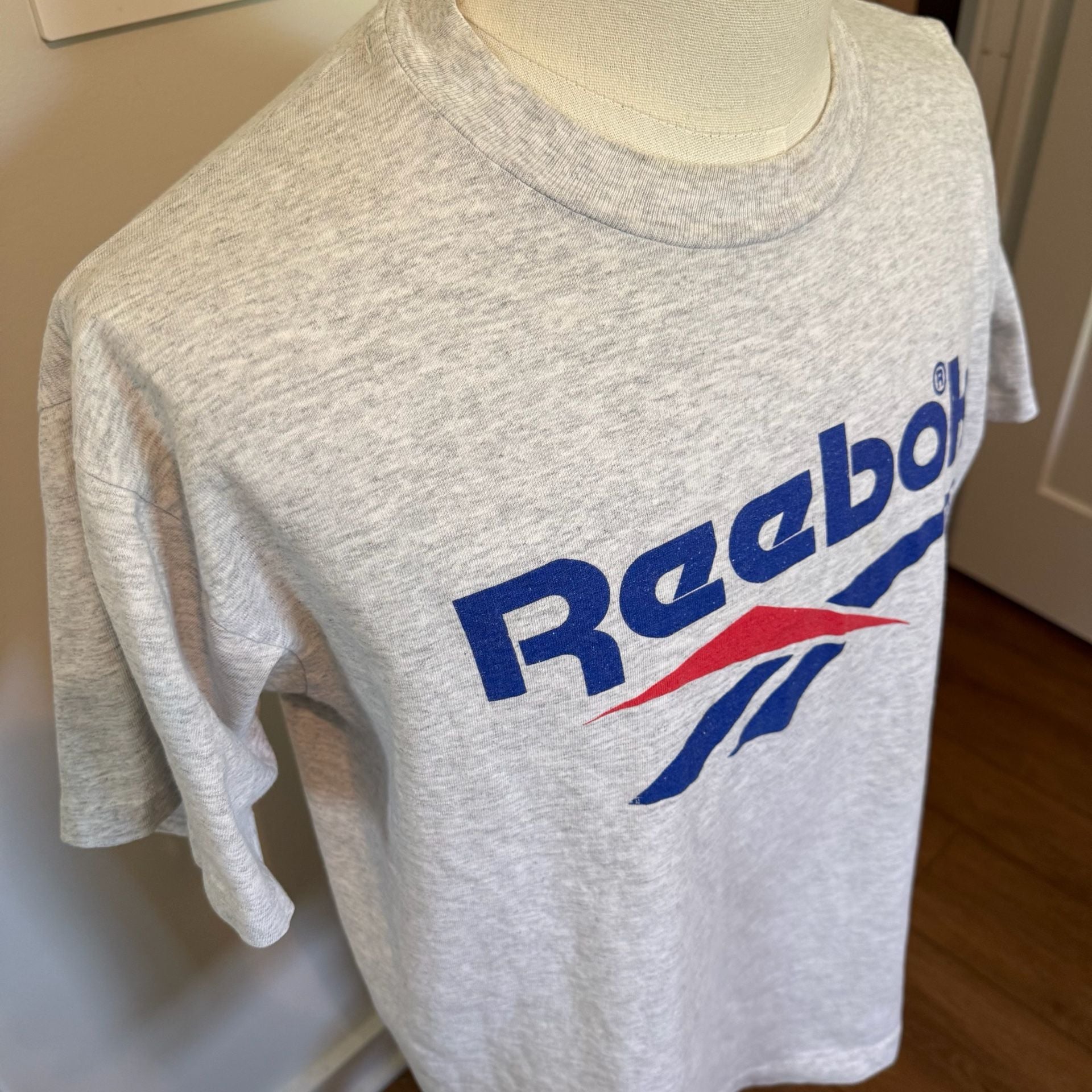 Vintage Reebok Vector Logo T-Shirt Grey Size Large Made in USA 4
