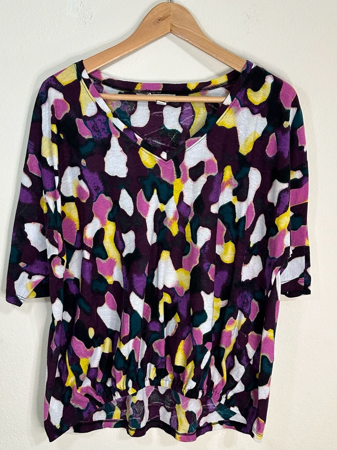 Dana Buchman Abstract Print V-Neck Bubble Hem Top, Size L 2