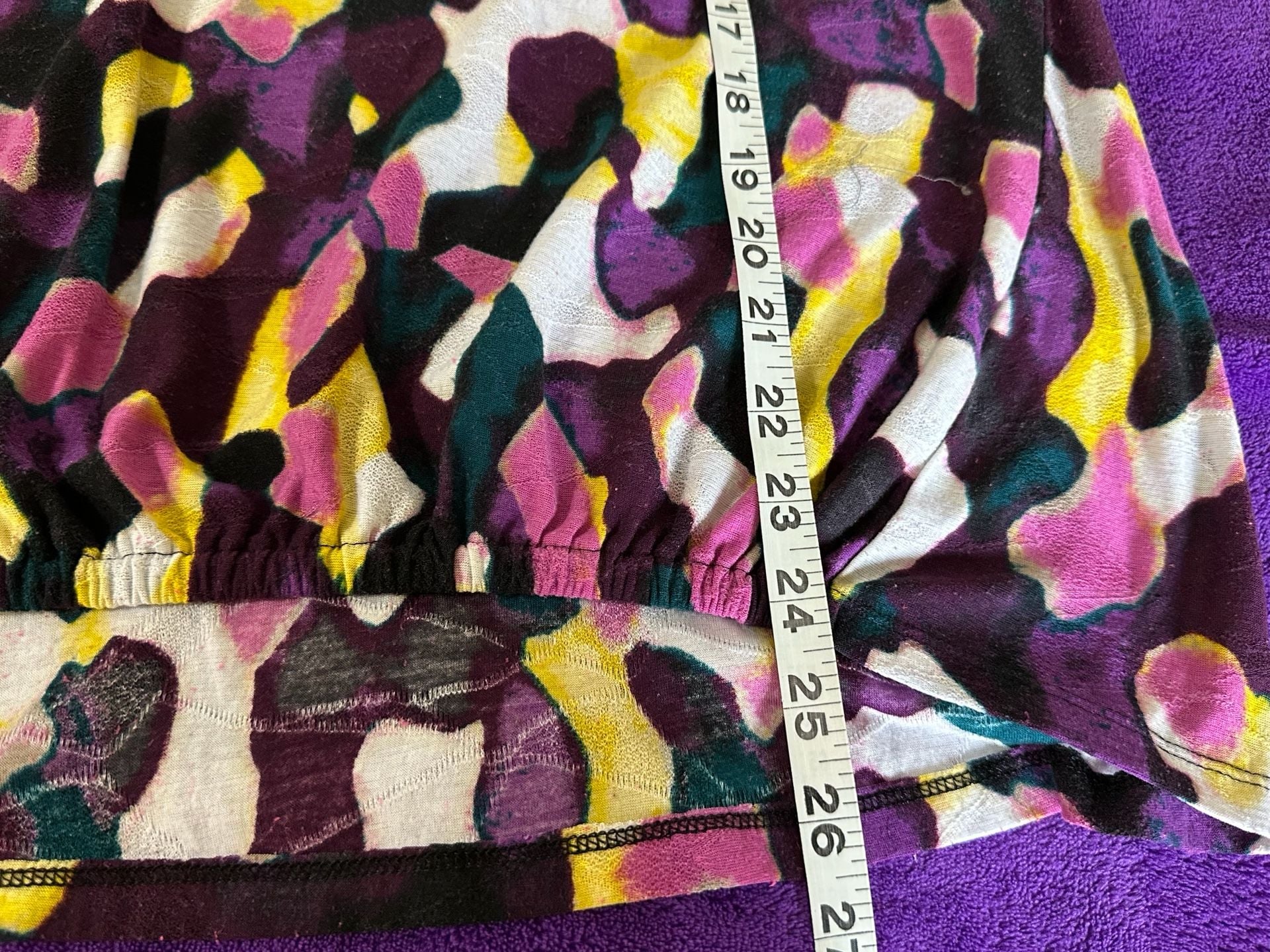 Dana Buchman Abstract Print V-Neck Bubble Hem Top, Size L 7