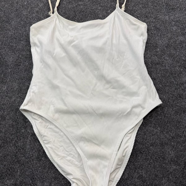 Andie The Amalfi Ribbed One Piece Swimsuit White Size M