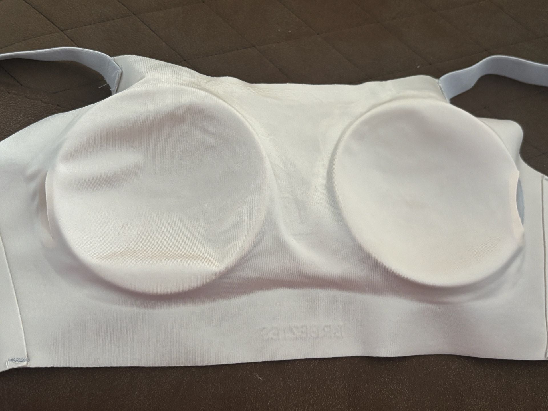 Lot of 3 Breezies Seamless Unlined Wirefree Comfort Bras Pastel Colors 9