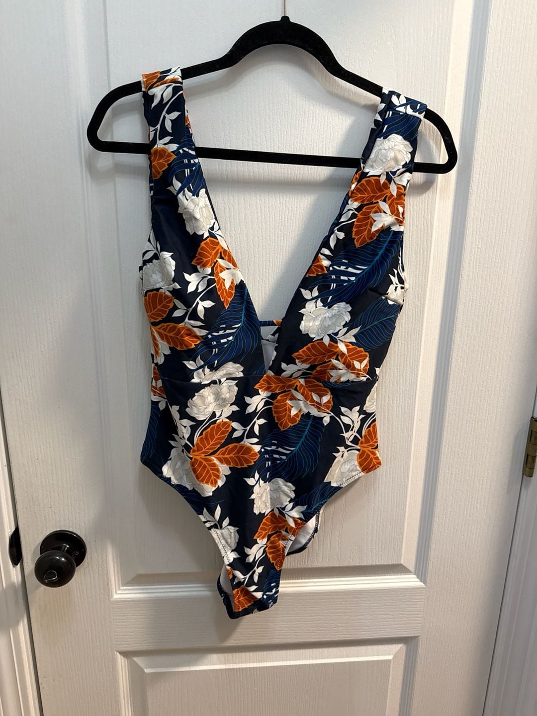 Cupshe Navy and Orange Floral Plunge One Piece Swimsuit Size L 1
