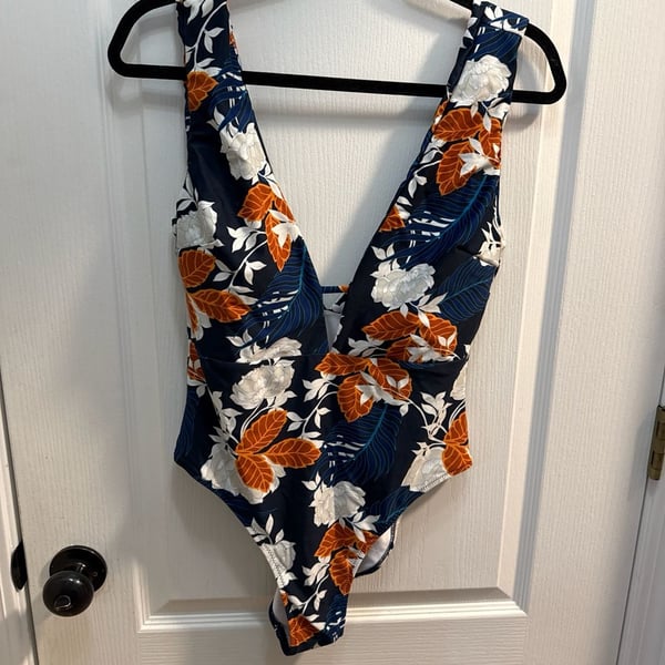 Cupshe Navy and Orange Floral Plunge One Piece Swimsuit Size L