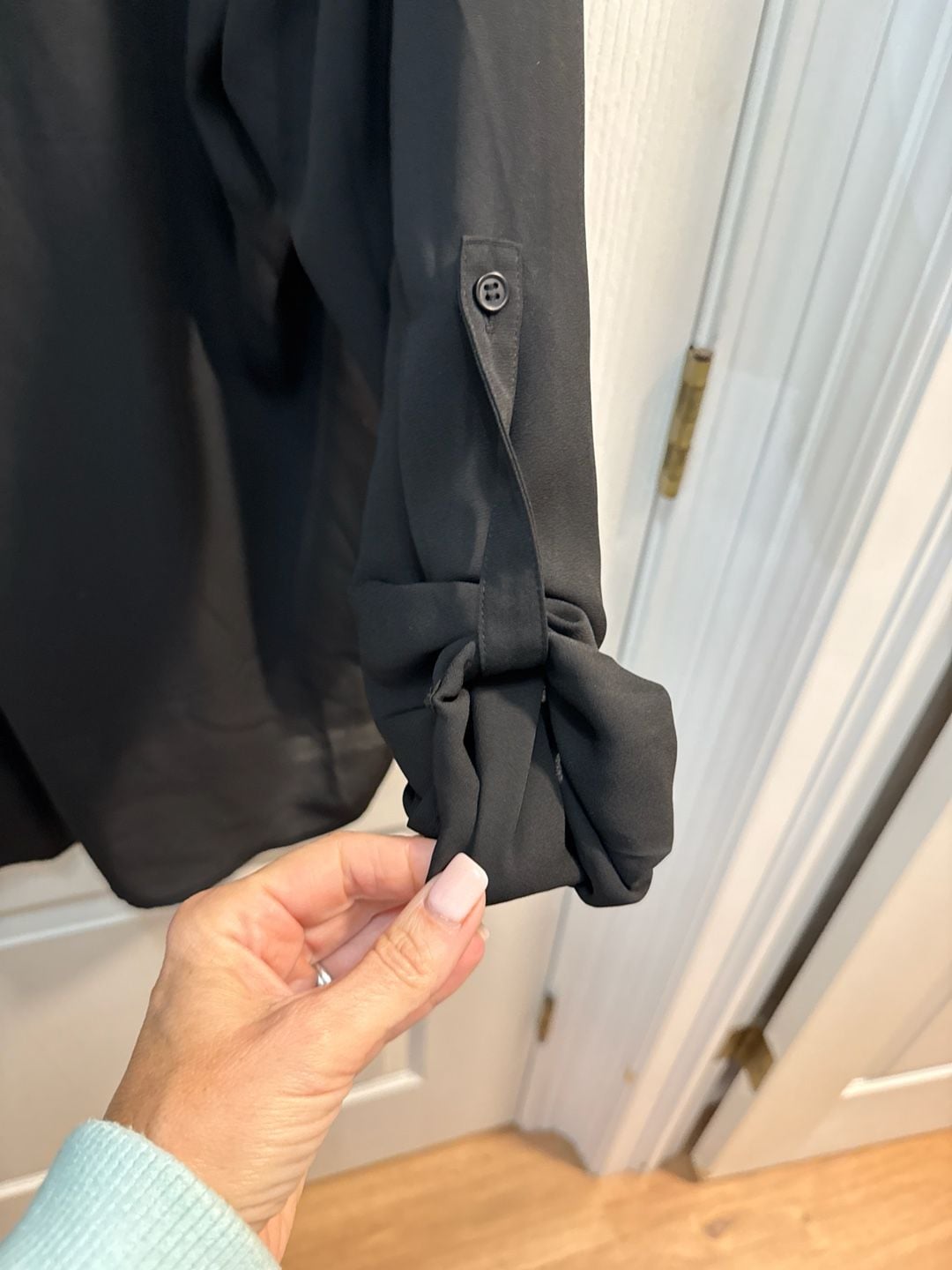 Pleione Black Roll-Tab Sleeve Button-Down Blouse Size L 4