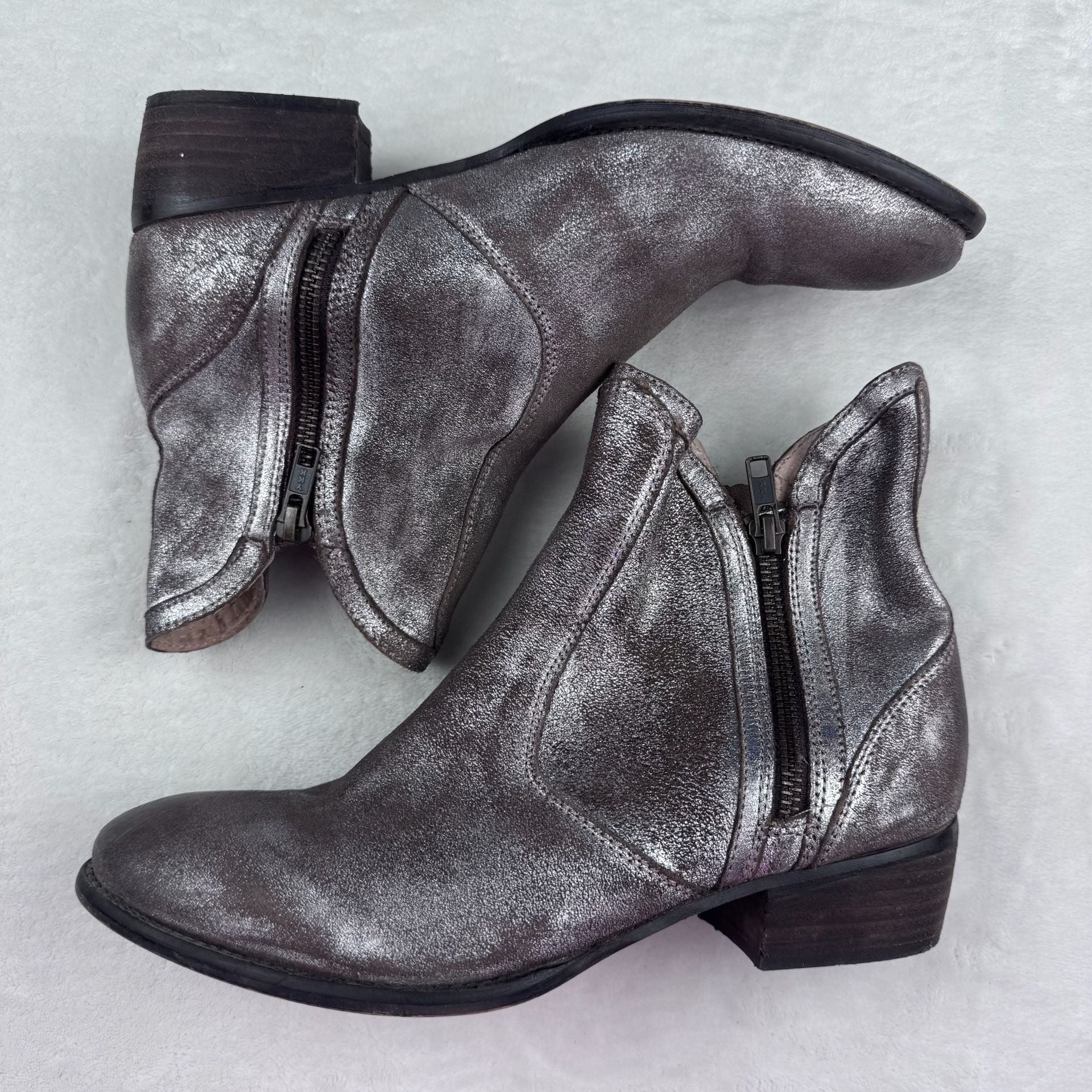 Seychelles Full Speed Pewter Distressed Metallic Leather Ankle Boots Size 8 6
