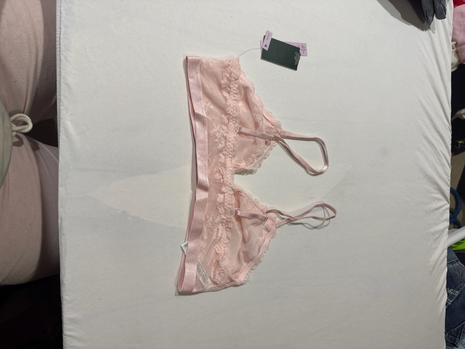 Wild Fable Lace Triangle Bralette Clay Pink Size L
D2 3