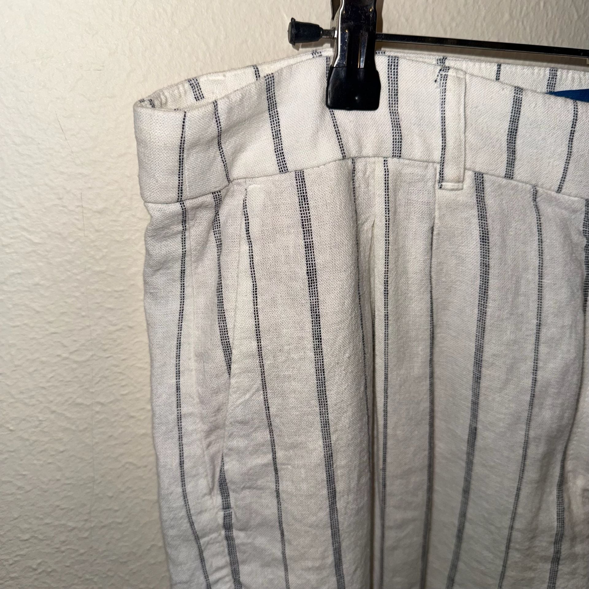 Old Navy Taylor Extra High-Rise Linen-Blend Striped Shorts Size L 5