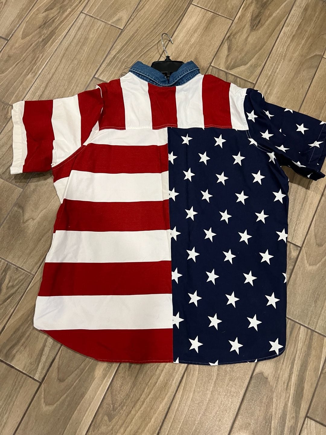 Vintage American Flag Stars and Stripes Short Sleeve Button Down Shirt with Denim Collar 4
