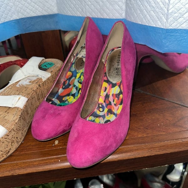 Madden Girl Propose Pink Suede Pointed Toe Pumps Size 7.5M