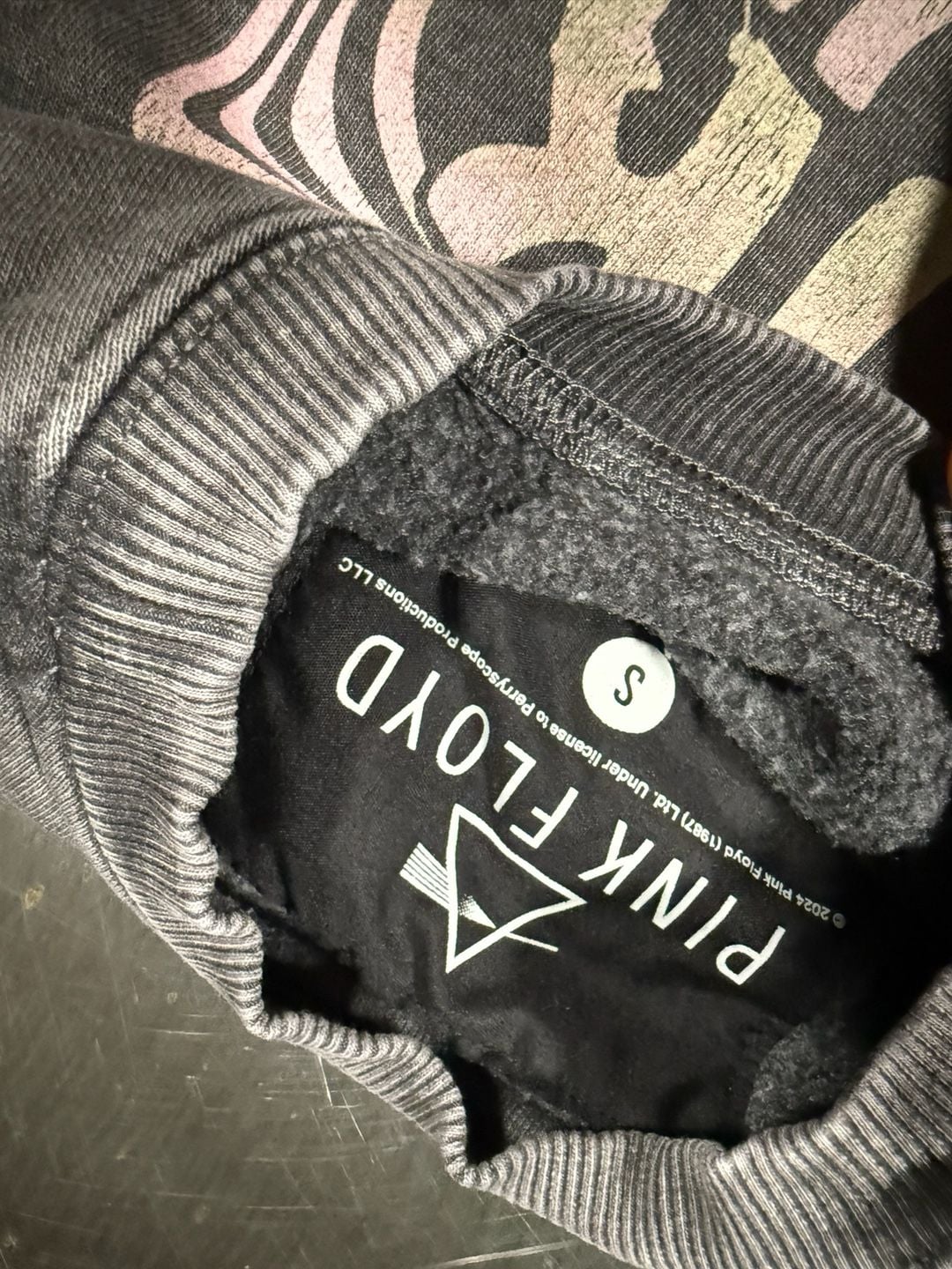 Pink Floyd Dark Side of the Moon 1973 Graphic Crewneck Sweatshirt Wash Grey Small 4