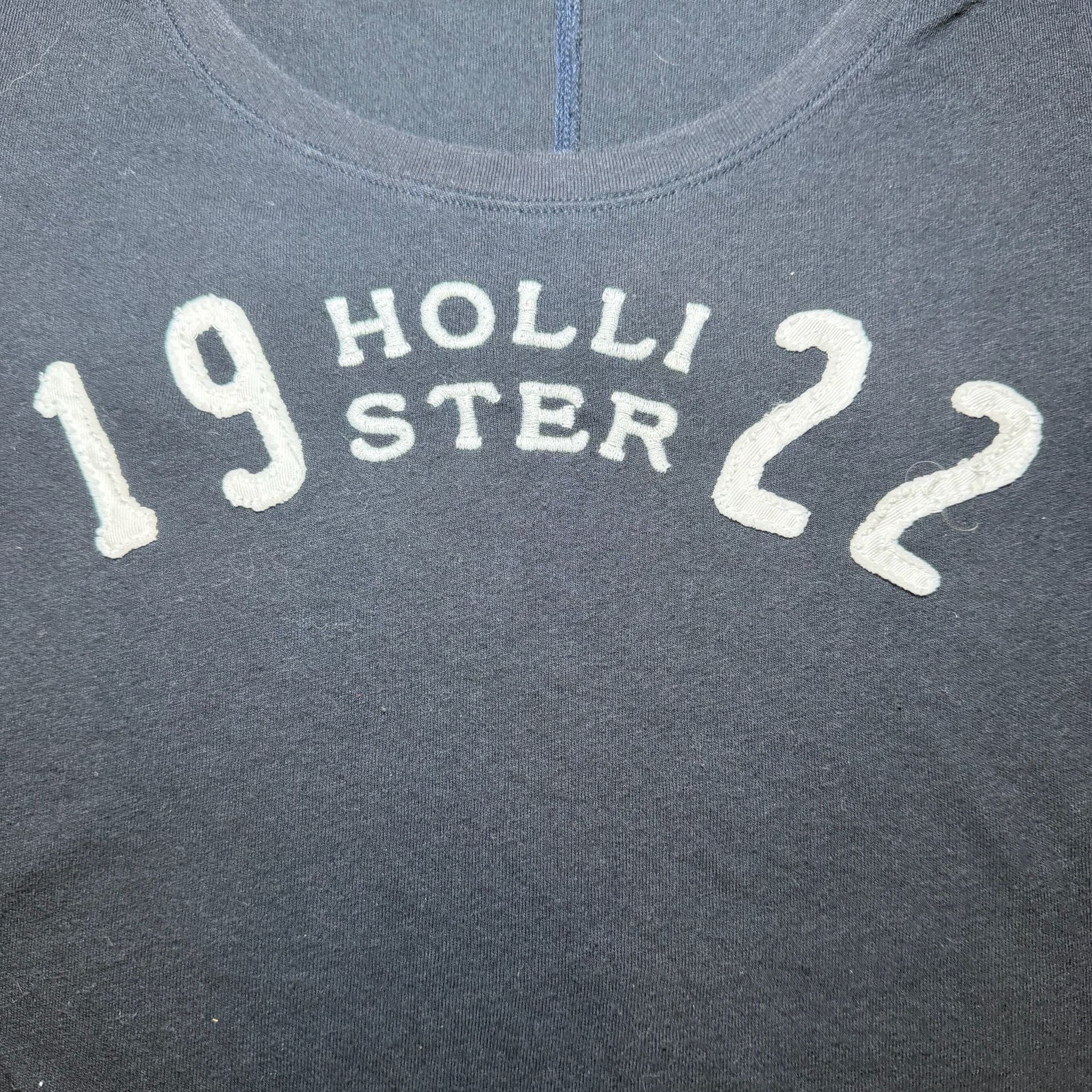 Hollister 1922 Navy Graphic Baby Tee Y2K Fitted Stretch Top Women XS 16