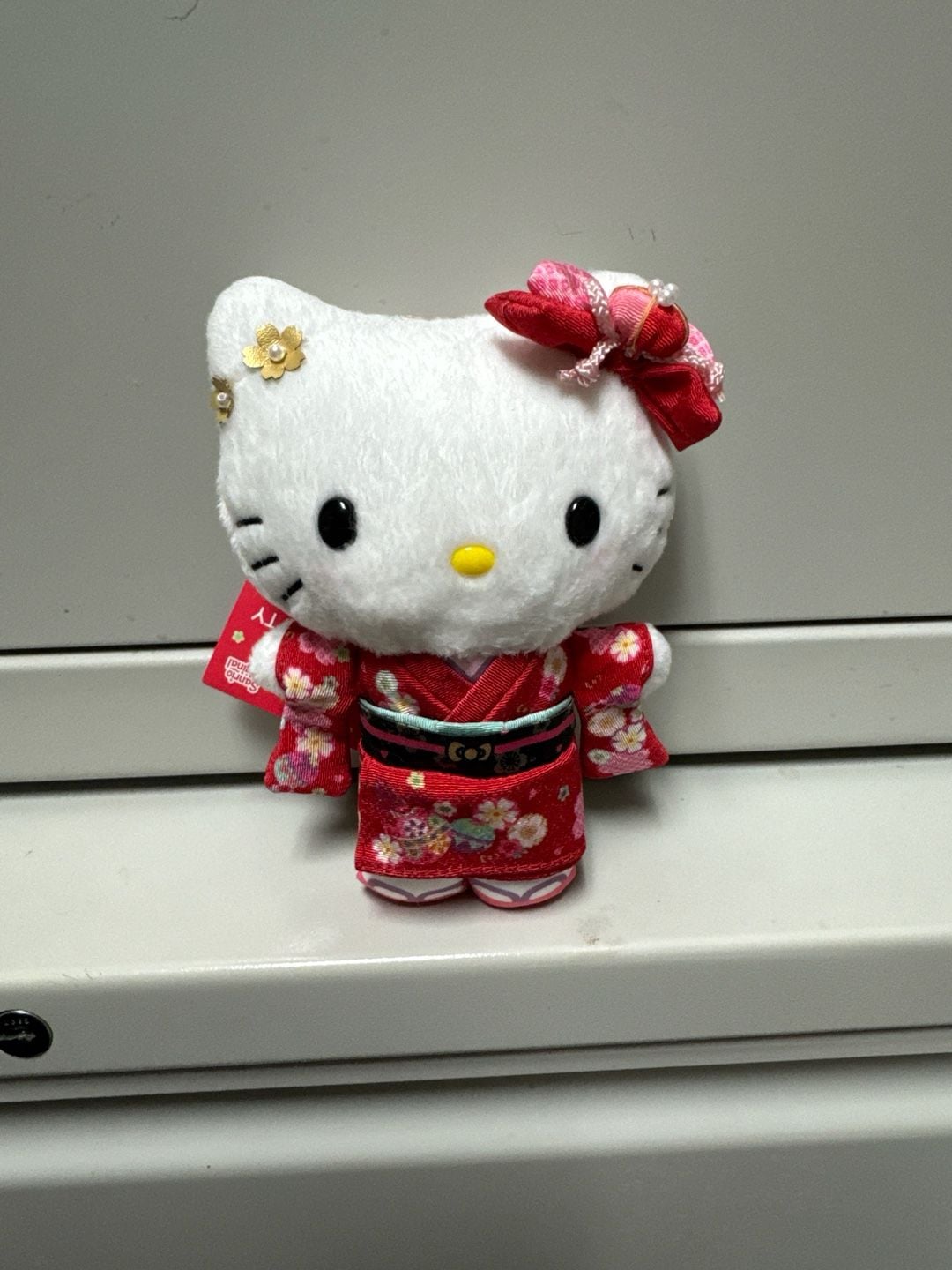 Sanrio Hello Kitty Kimono Mascot Holder Plush Keychain Sakura 2024 1