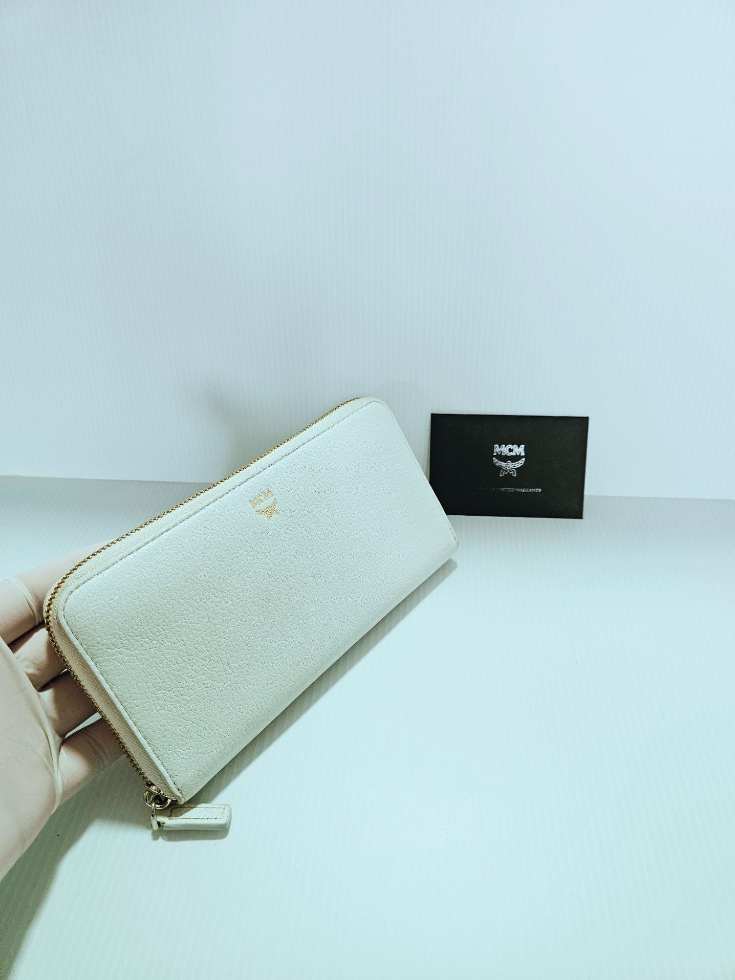 MCM White Pebbled Leather Logo Zip Around Wallet EUC  13