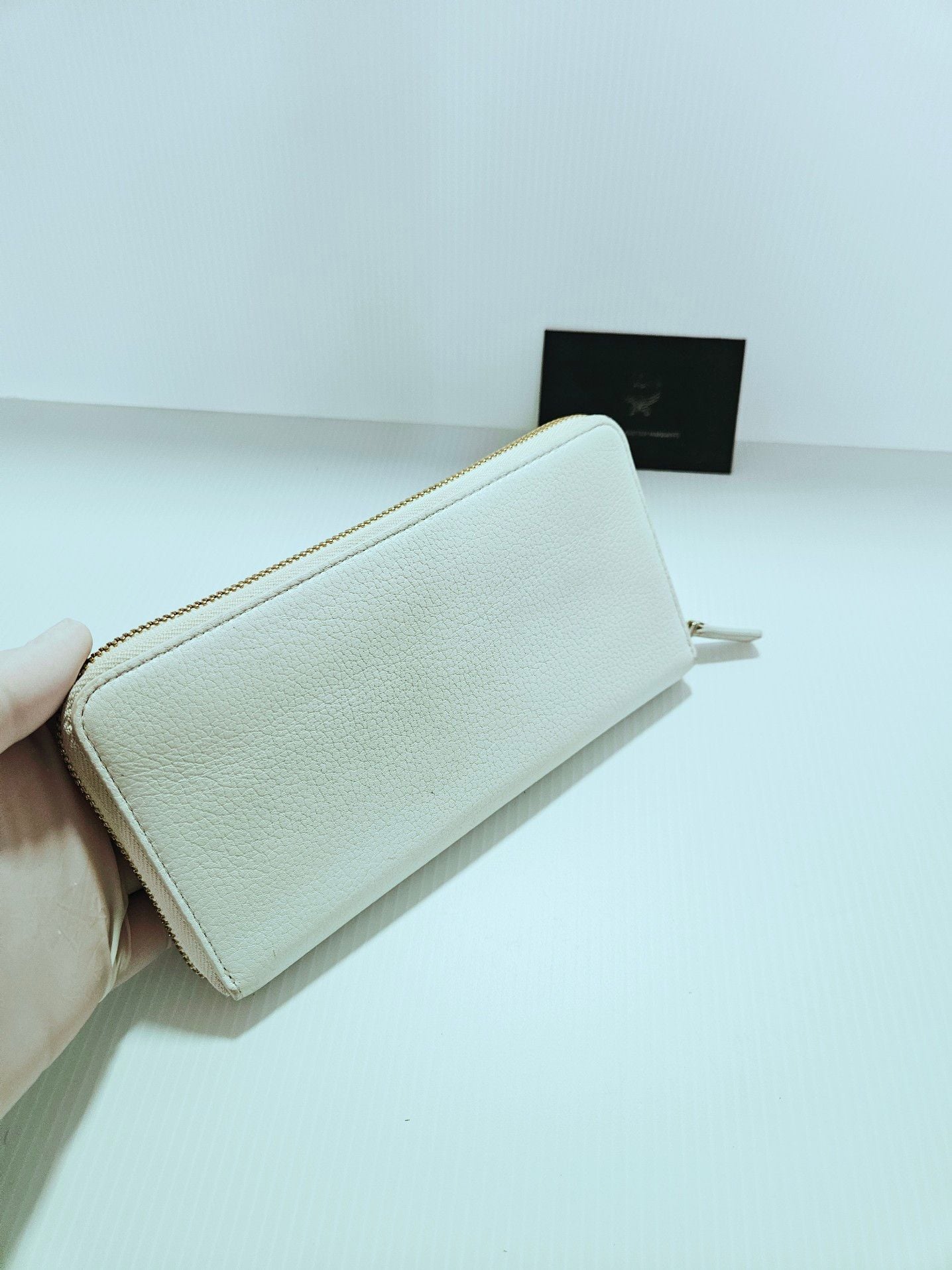 MCM White Pebbled Leather Logo Zip Around Wallet EUC  16