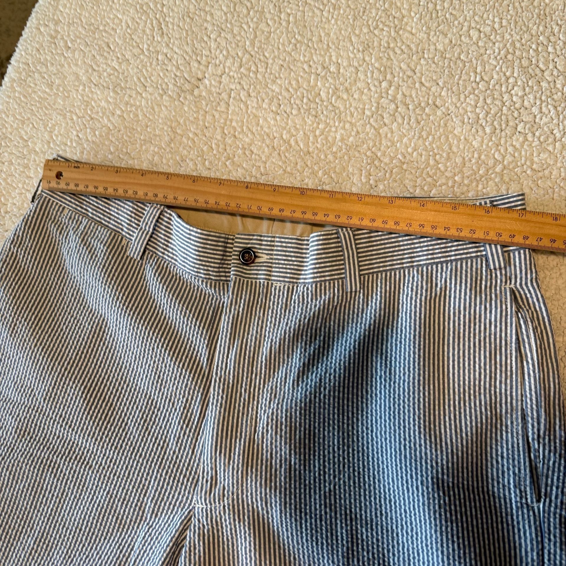 Bills Khakis Classic Fit Seersucker Shorts Blue White Striped Size 36 5