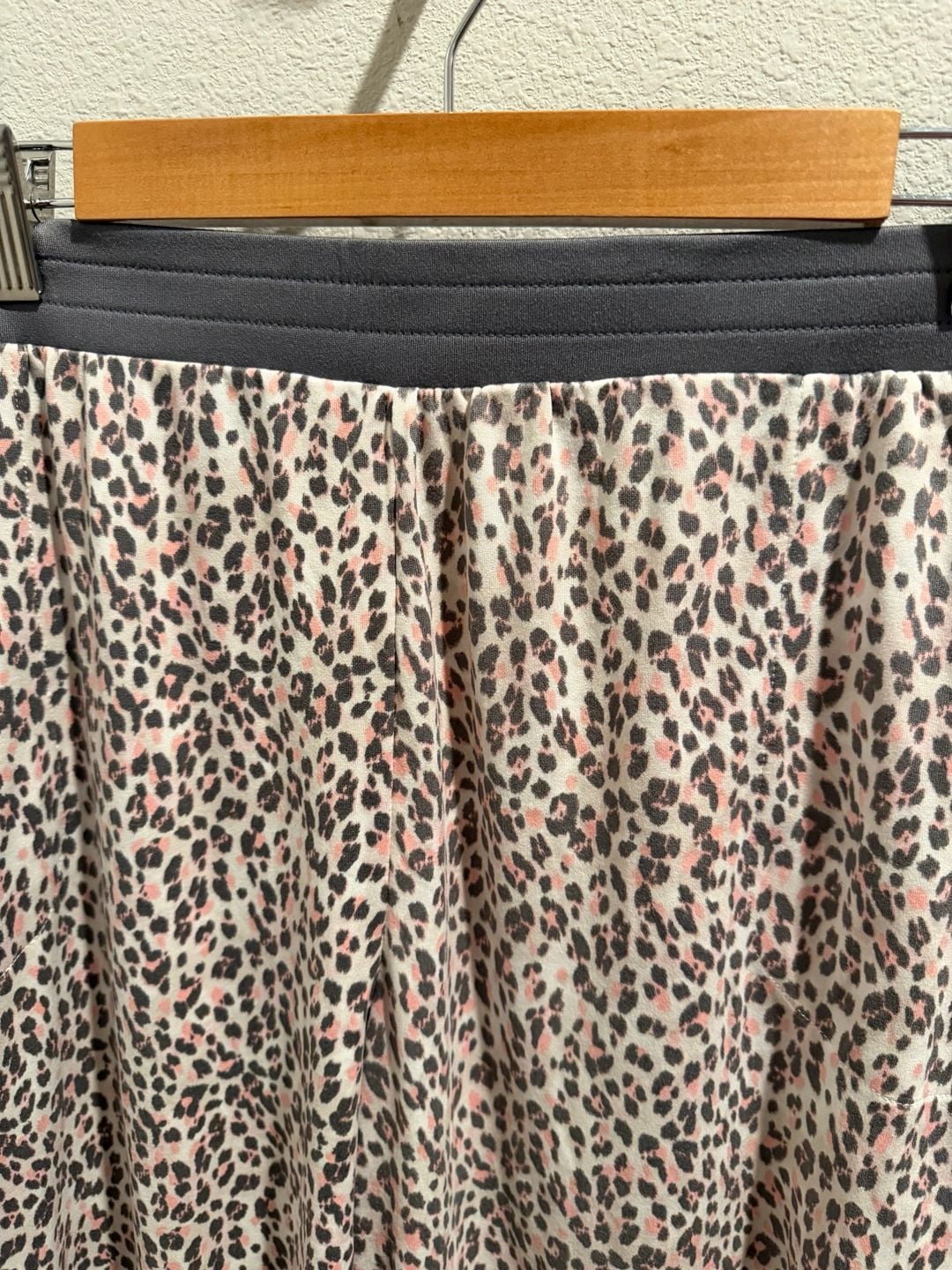 Cuddl Duds Leopard Print 2-Piece Pajama Set Henley Top & Joggers Size 1X 10
