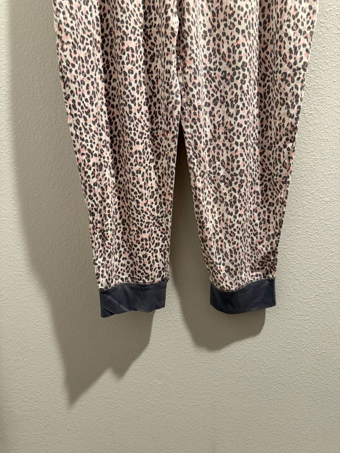 Cuddl Duds Leopard Print 2-Piece Pajama Set Henley Top & Joggers Size 1X 11