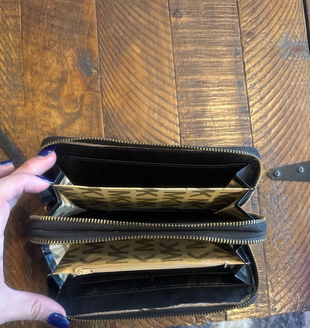 Michael Kors Signature Logo Double Zip Wristlet Wallet Black/Grey 4