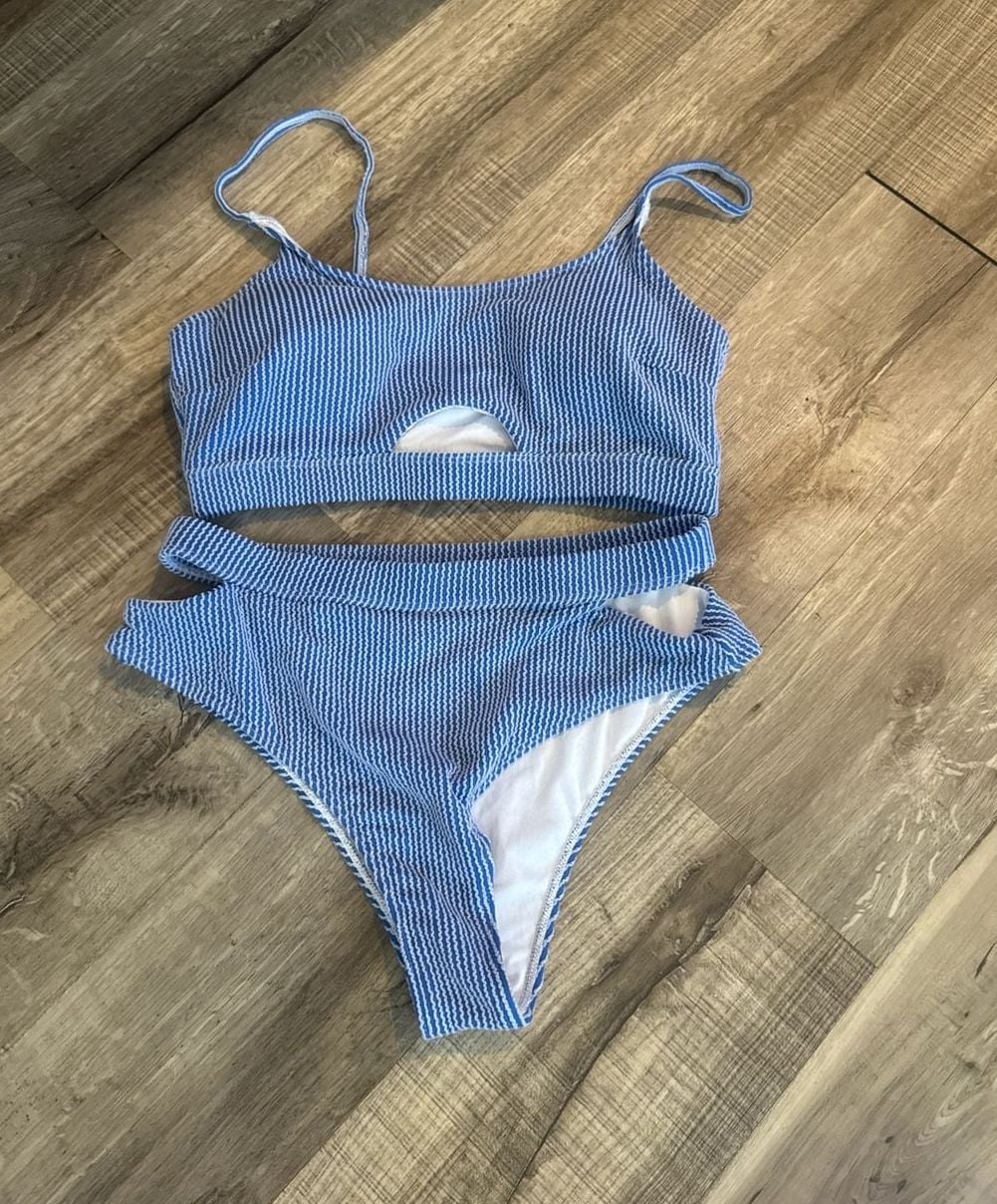 Striped Bikini Top & High-Waisted Cutout Bottoms Set 1