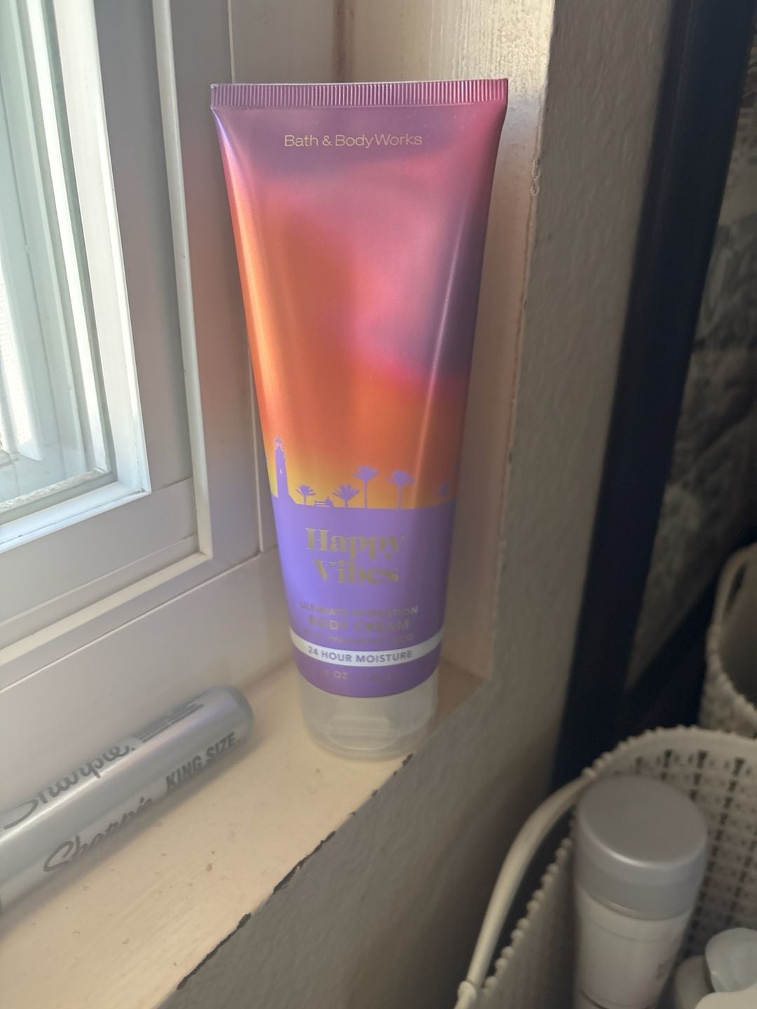 Bath & Body Works Happy Vibes Ultimate Hydration Body Cream 8 oz 1