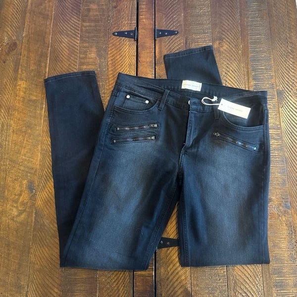 Gilded Intent Low Rise Skinny Jeans with Zipper Details Size 30R