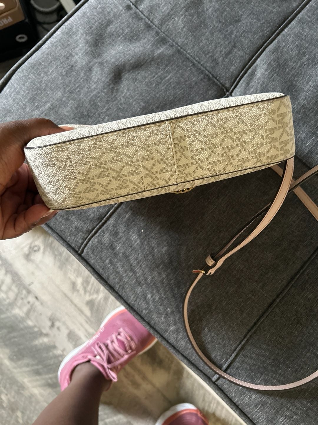 Michael Kors Jet Set Large East West Crossbody Bag Vanilla Pink with Chain Detail 3