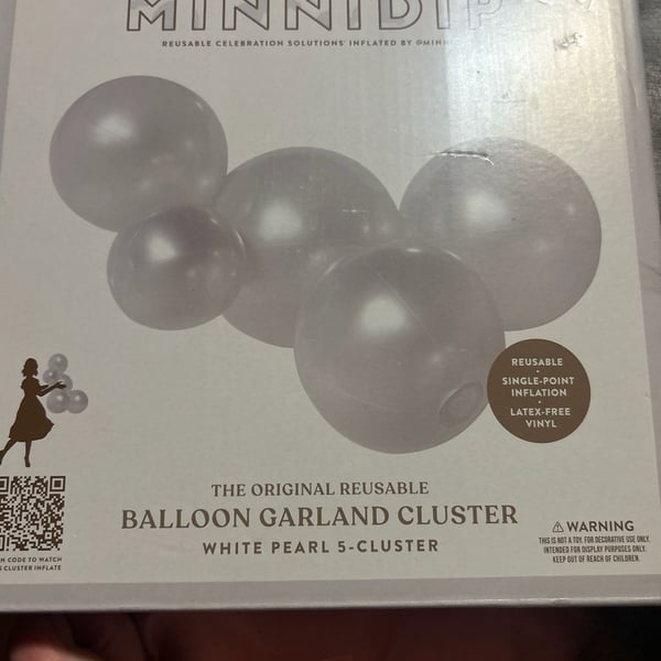 MINNIDIP Balloon Garland 5 Cluster in White Pearl : ,
