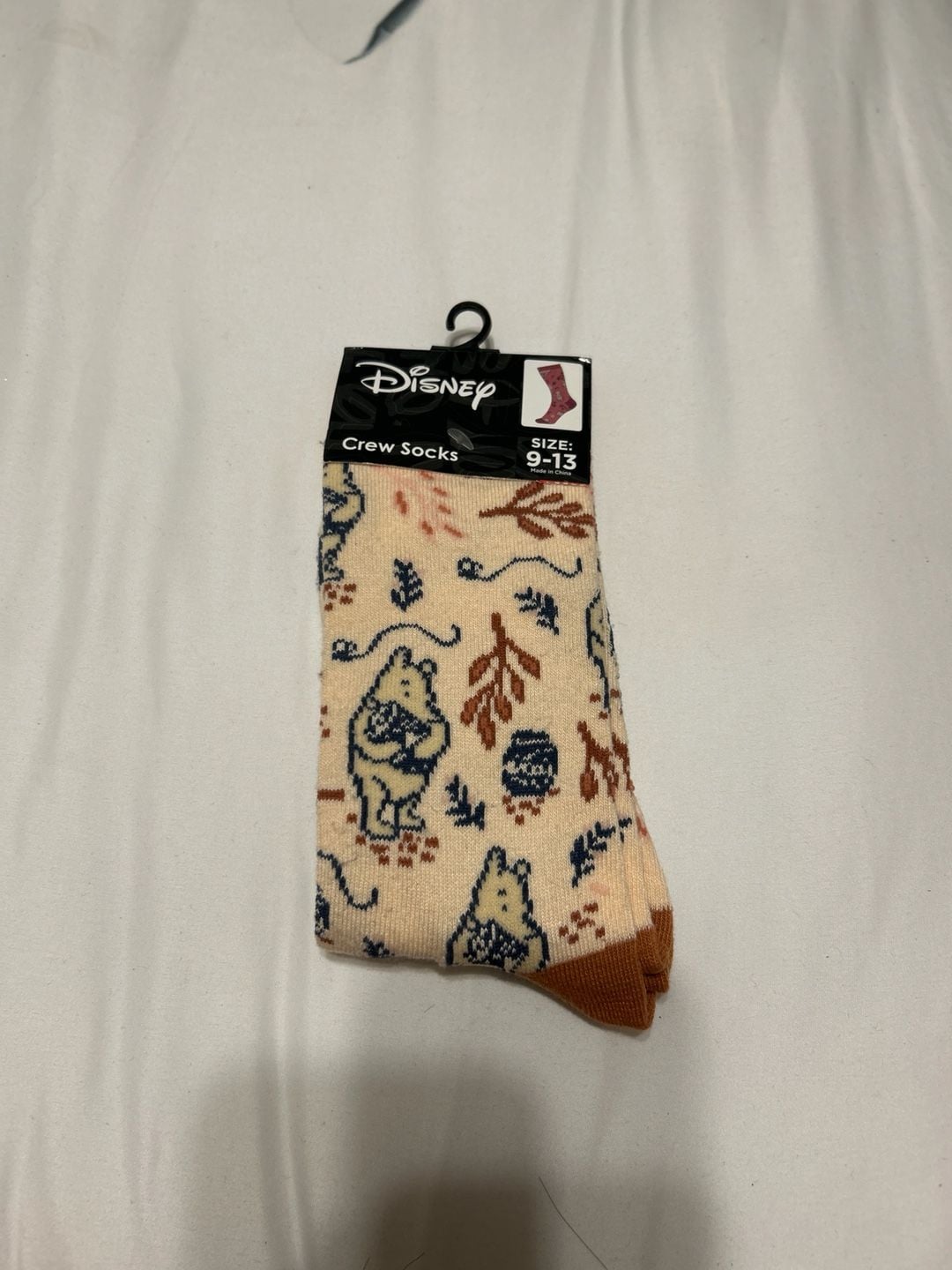 Disney Winnie the Pooh Classic Sketch Crew Socks Size 9-13 1
