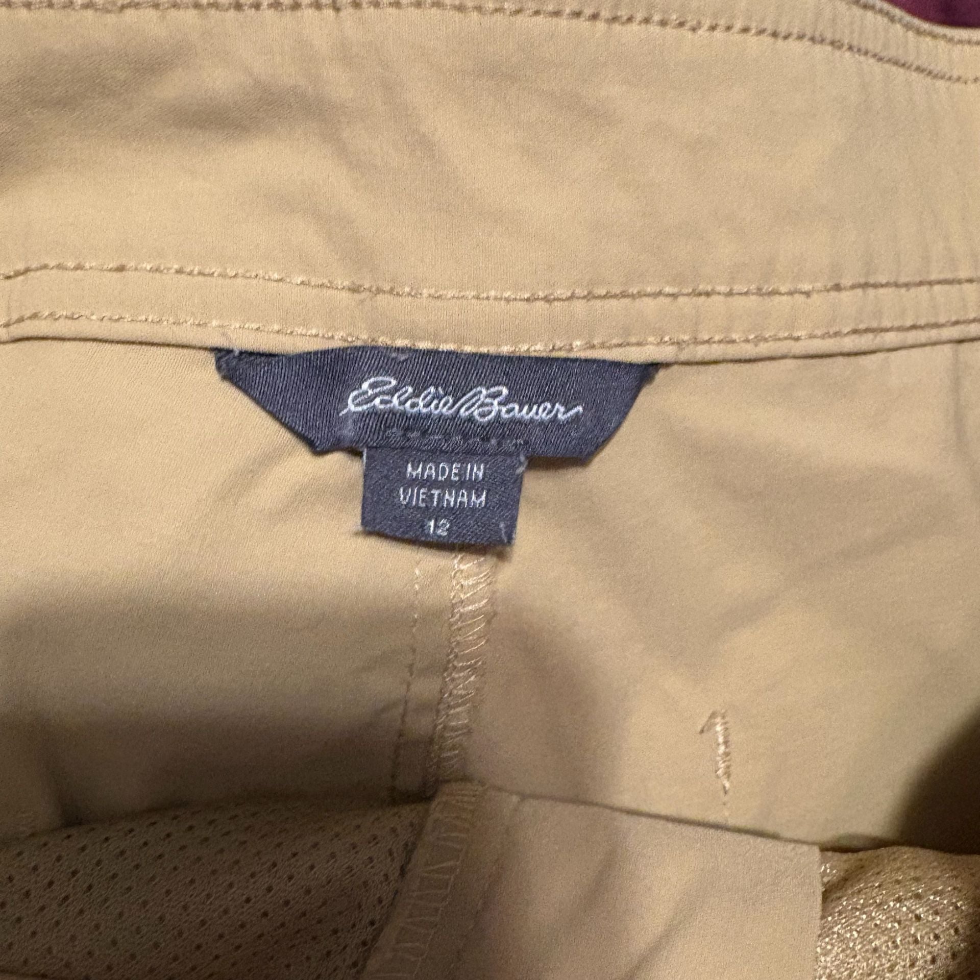 Eddie Bauer Women's Horizon Cargo Shorts Size 12 Khaki 4