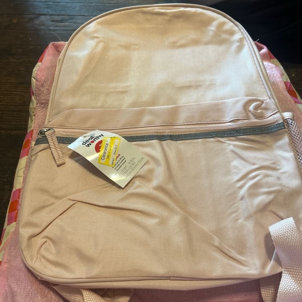 dealworthy 16 Inch Basic Light Pink Backpack with Zippered Front Pocket