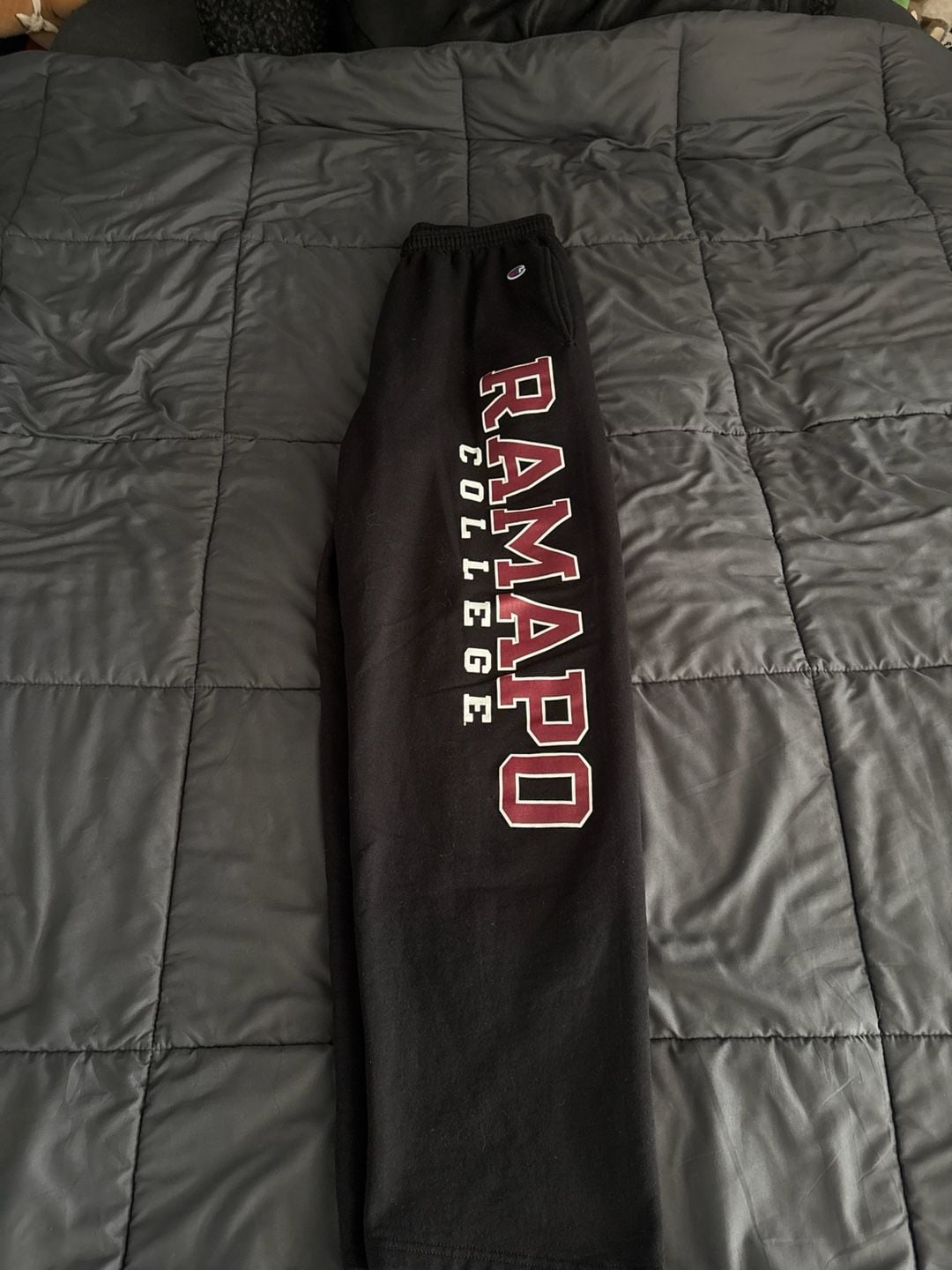 Champion Ramapo College Powerblend Fleece Joggers Black 8