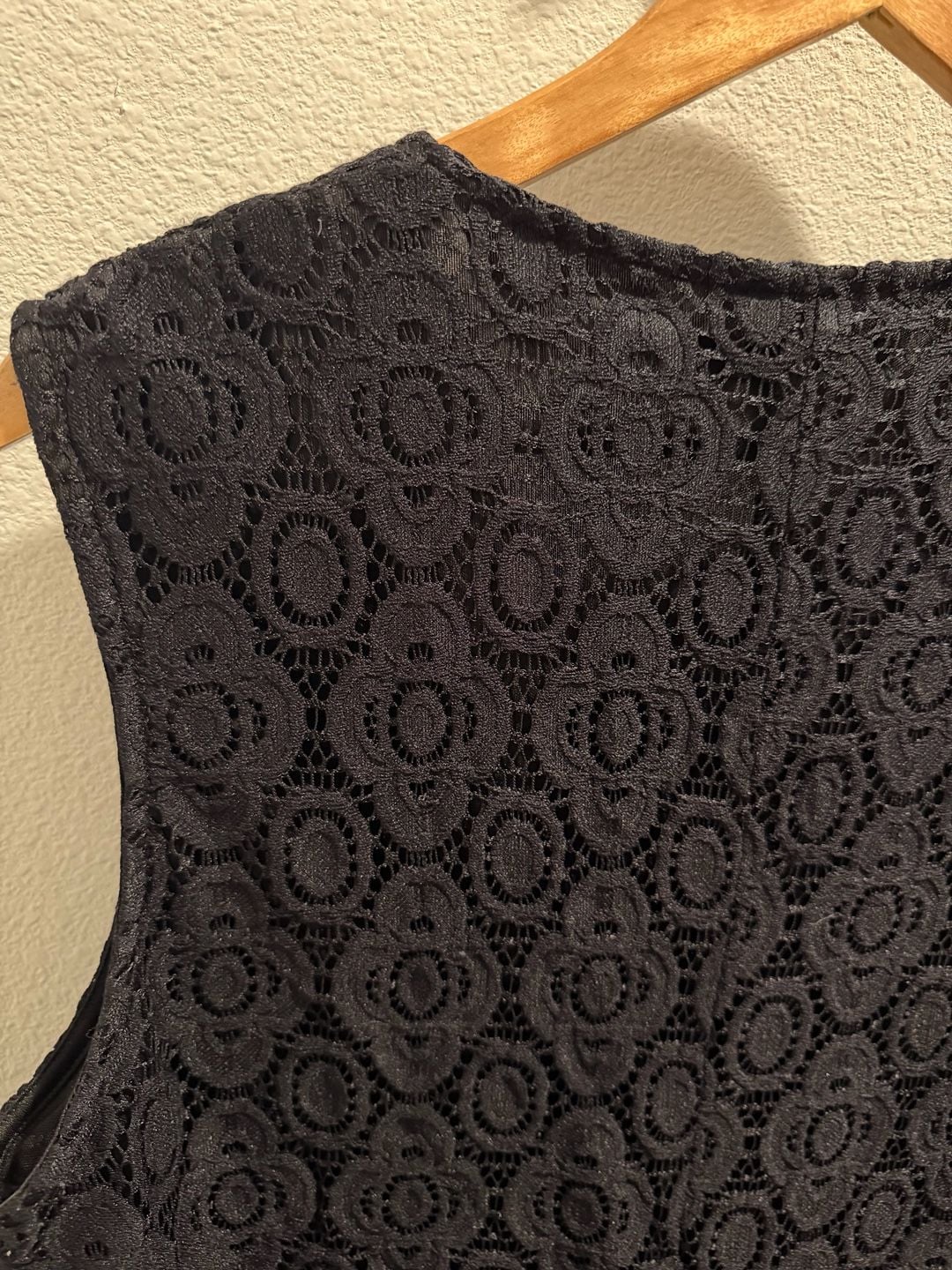 Apt. 9 Black Sleeveless Lace V-Neck Lined Shift Dress 5