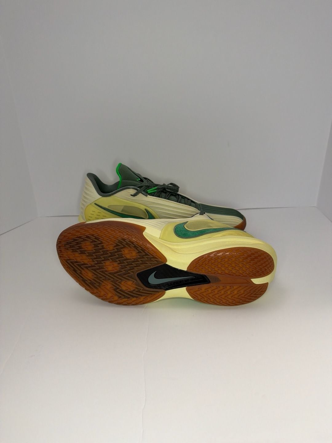 Size 8.5 Nike Air Zoom GT Cut 3 Turbo LE Jrue Holiday Alabaster Mens IH2371-700 8