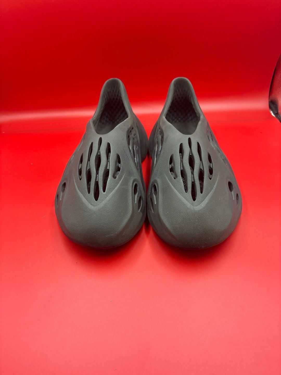 Adidas Yeezy Foam RNNR Onyx 3