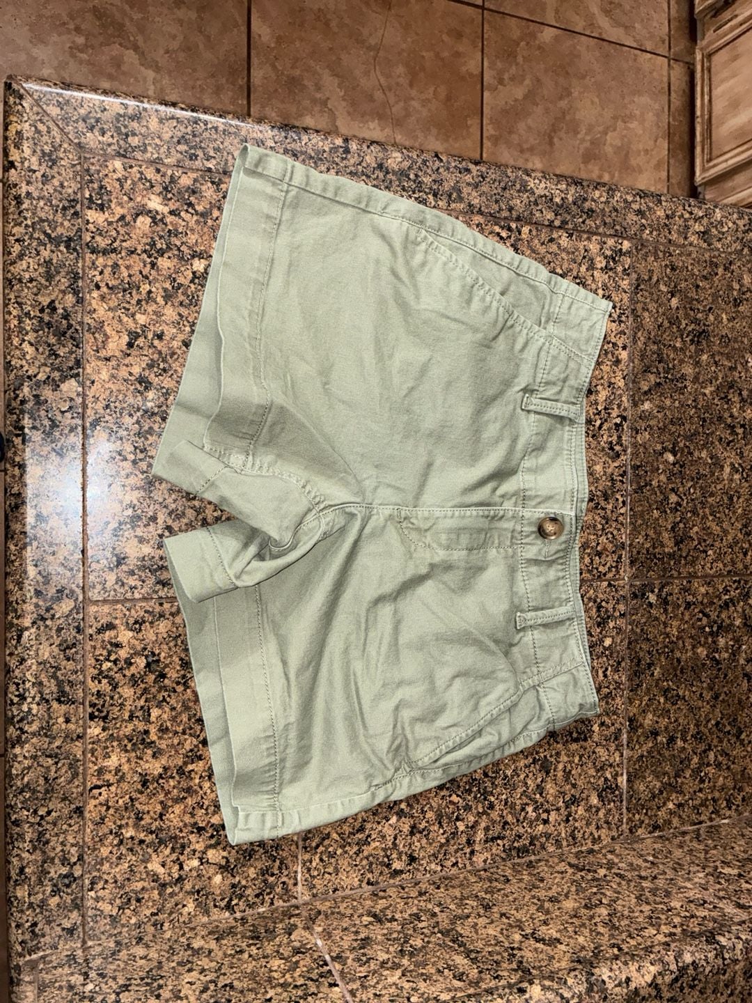 LOFT The Washed Twill Short 4 Inch Inseam Green Chino Shorts Size 2 2