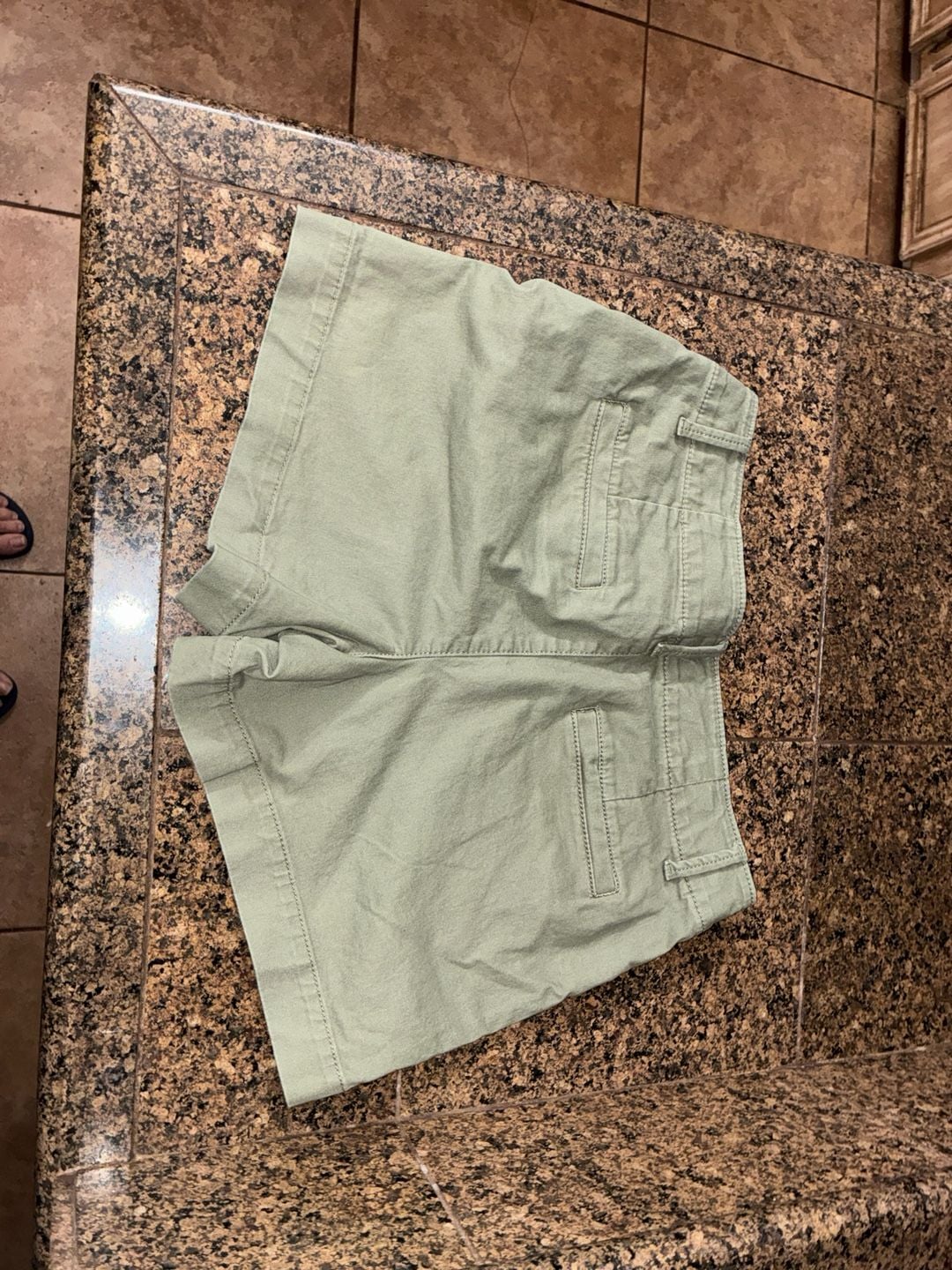 LOFT The Washed Twill Short 4 Inch Inseam Green Chino Shorts Size 2 5