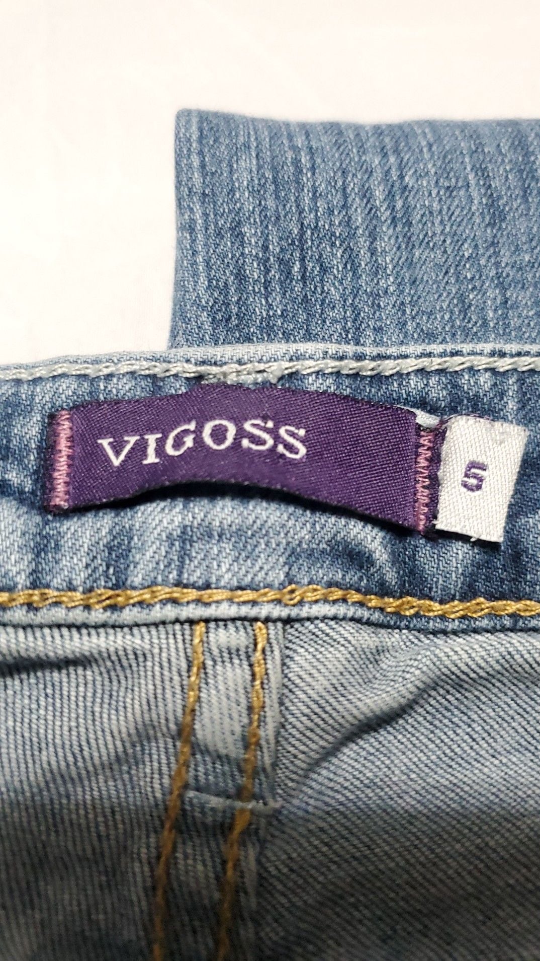 Vigoss Capri Jeans Size 5 Studded V Pockets Medium Wash 3